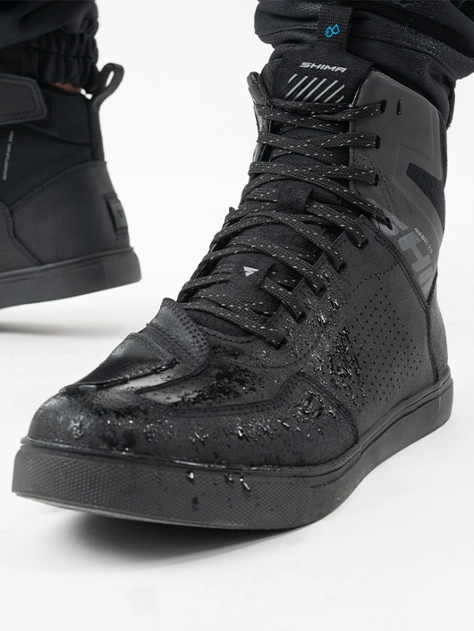 SHIMA_REBEL WP_BLACK_LADY_600x800_02